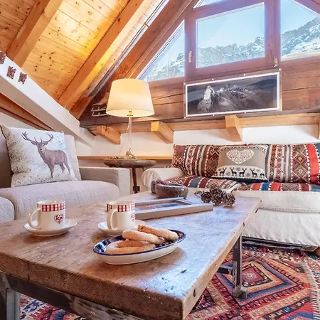 아파트 The Aimone - Historic Alpine Retreat *