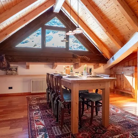 아파트 The Aimone - Historic Alpine Retreat 브루일서비니아