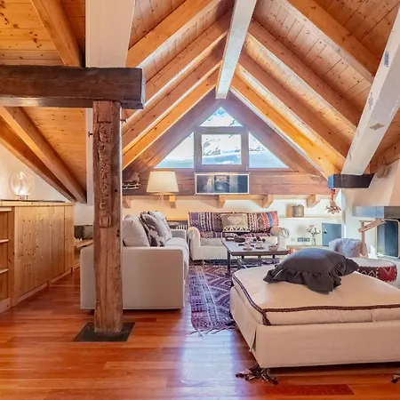 The Aimone - Historic Alpine Retreat 아파트