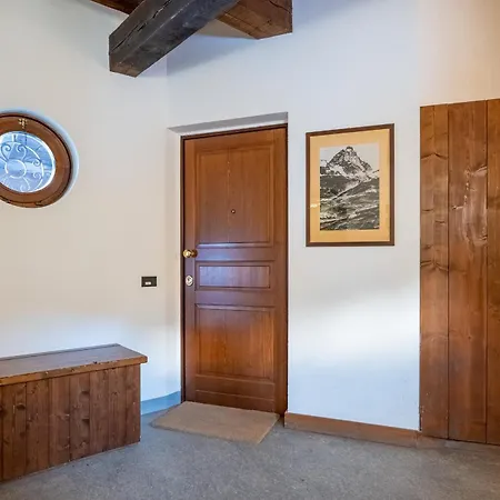 The Aimone - Historic Alpine Retreat 아파트 *