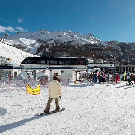 The Aimone - Historic Alpine Retreat 아파트 *